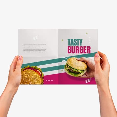 Gepersonaliseerde folder met kruisvouw voor promotionele communicatie