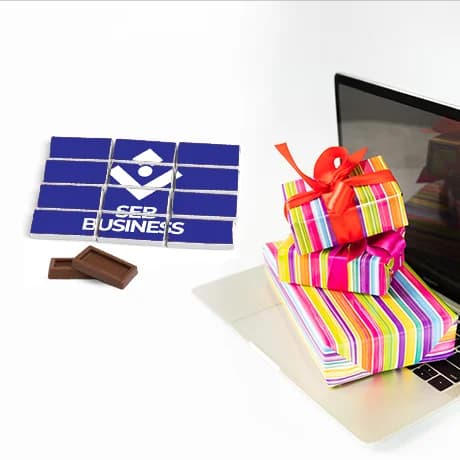 Mini-tablettes de chocolat en coffret cadeau personnalisées