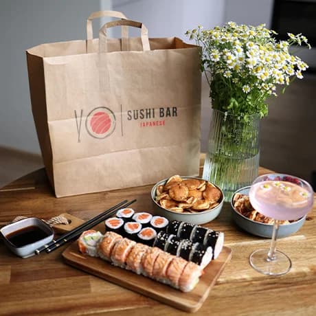 Papieren tassen met platte hengsels