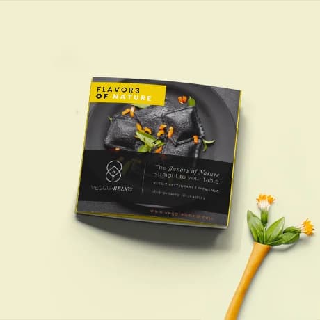 Folders in vieren gevouwen