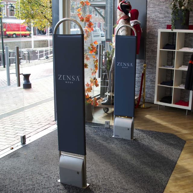 Couvercle de porte de sécurité