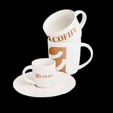 Ensemble de tasses et soucoupes personnalisées